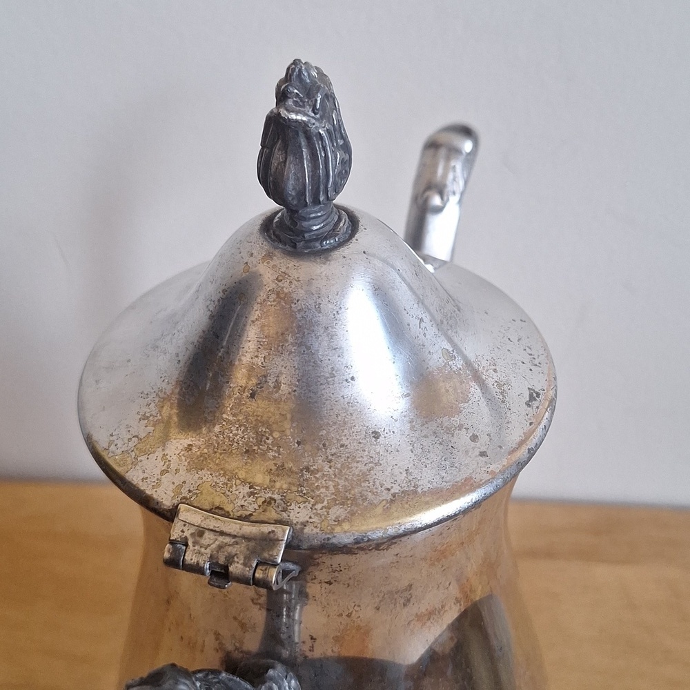 Polished Vintage Leonard Silver Plate Coffee Pot - Ornate Footed Style - Picture 4 of 16